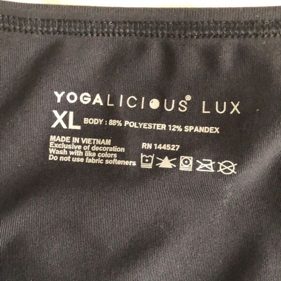 Yogalicious Nude Tech Cropped Top V-neck Size XL Black NWT - Picture 3 of 4